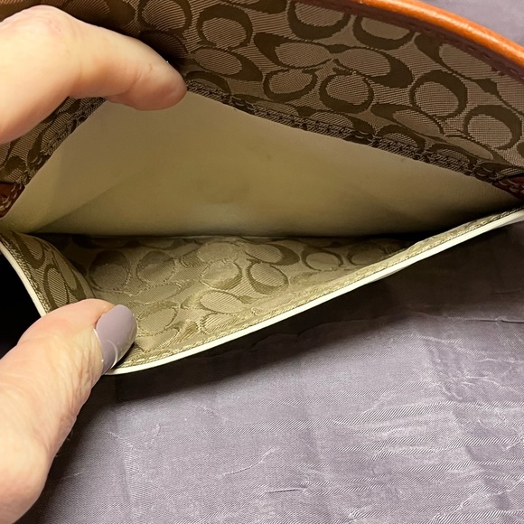 Coach Hampton Leather Large Wristlet - Picture 6 of 8